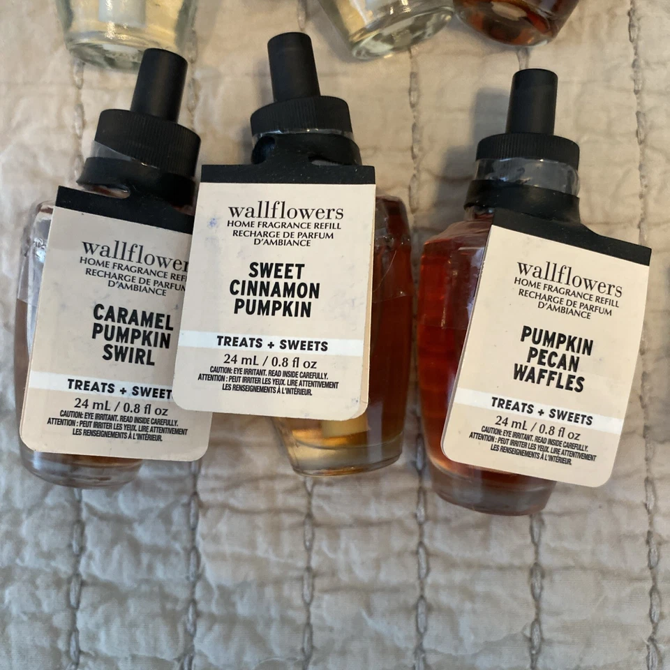 Bath & Body Works Holiday Wallflowers Refill Bulbs 12 Christmas Fall Everyday - Image 2 of 4