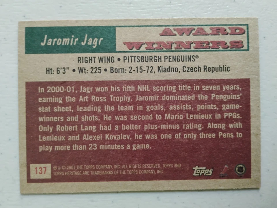 01 02  TOPPS HERITAGE AWARD WINNERS ART ROSS TROPHY JAROMIR JAGR #137 PENGUINS - Image 2 of 2