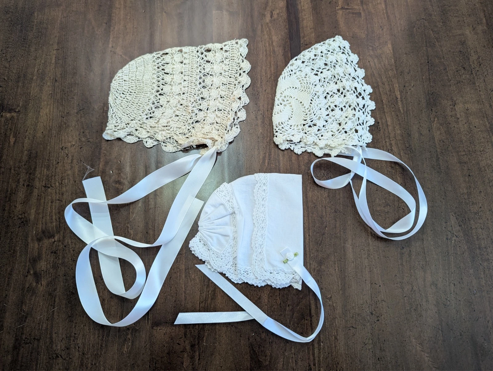 3 different VTG BABY BONNETS-HATS hm w/different colors and textures, PREOWN
Opens in a new window o