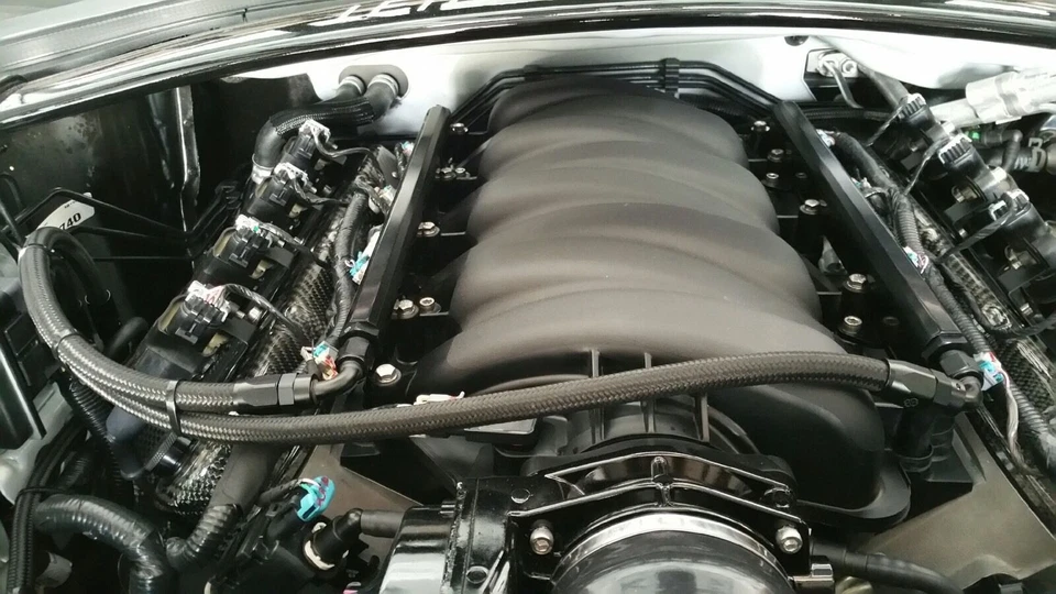 8AN GM LS7 FUEL RAIL KITS FITTINGS FOR 10-15 CHEVROLET CAMARO/14 15 Z28 CORVETTE Foto 3 de 4