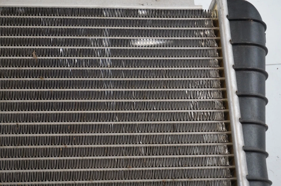 1990-1993  Chevrolet Corvette C4 Radiator Aluminum Radiator GM Original USED OEM - Image 2 of 4