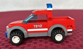 Lego City Fire Off-Road Fire Rescue (7942) with minifigure ~ 99% Complete