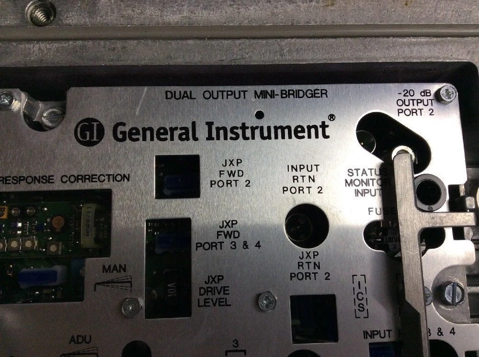 Motorola General Instrument Starline Series MB86S/XGAX-HXX-XXX-SC-BXX Amplifier - Image 4 of 4