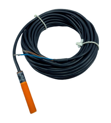 EFECTOR IFM Electronic 100 IF0010 IF-2002-ABOW Inductive Proximity Switch