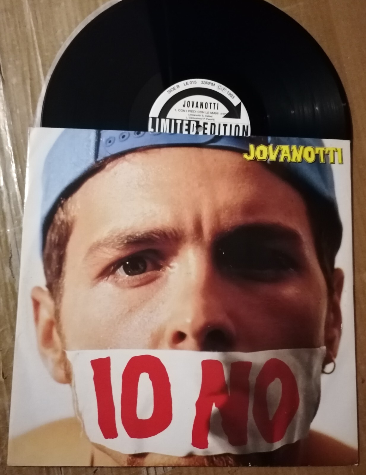Foto 1 di 6