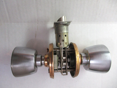 Weiser '60 Tulip Privacy Door Lock Knob Set Copper Chrome