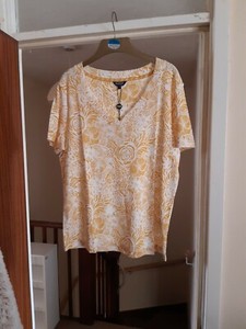 gold top size 18