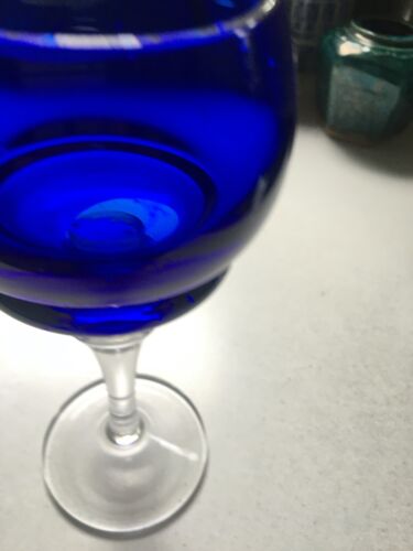 Schöner blauer Glaspokal - Afbeelding 1 van 3