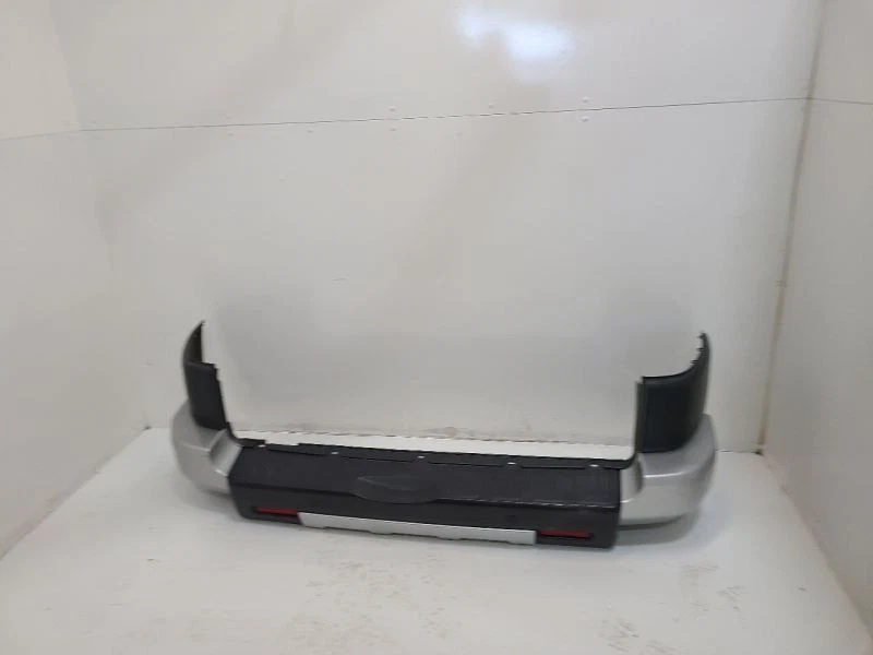 2007 - 2010 TOYOTA FJ CRUISER Rear Bumper Cover Center Without Park Assist Foto 2 de 4