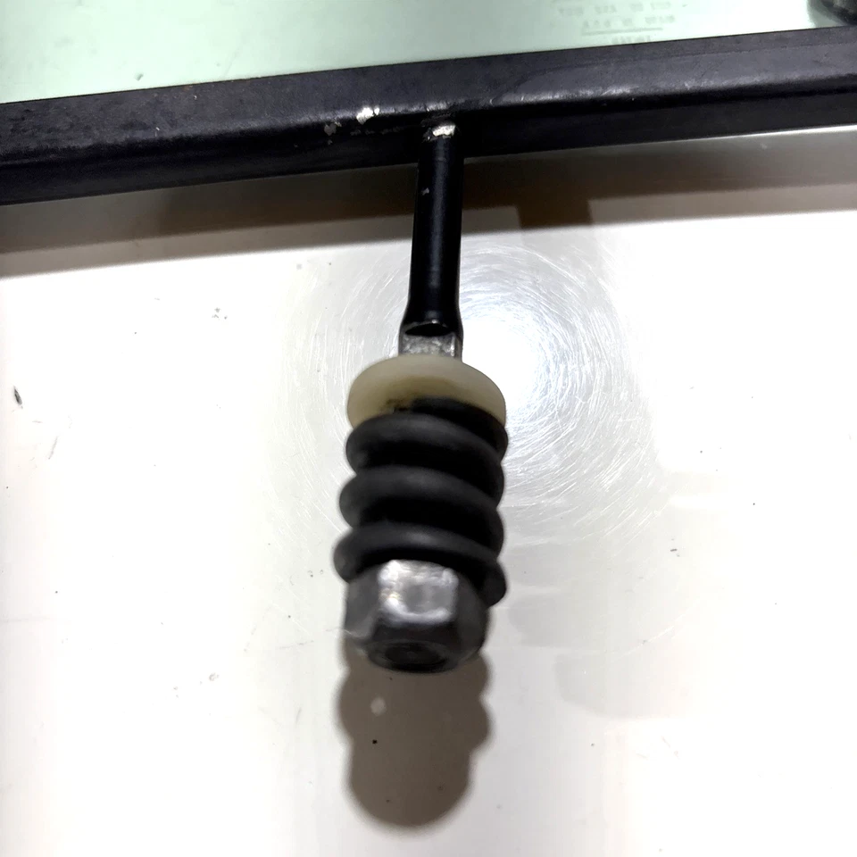 1982-1988 Jeep Cherokee vent glass (RH passenger side) wing window (Comanche) - Image 4 of 4