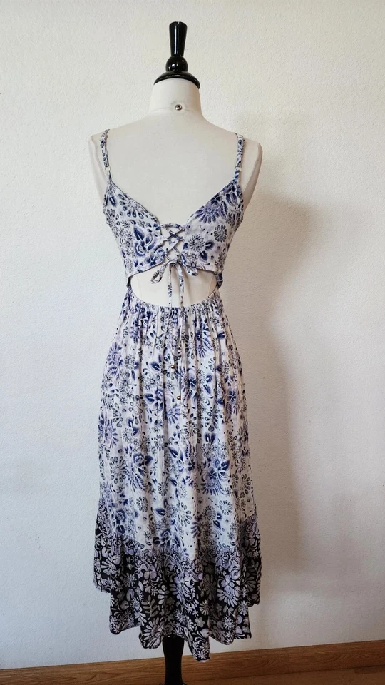 Vestido Anthropologie Midi Nuevo Talla Pequeña Blanco Azul Floral Coqueta Con Cordones Lazo Foto 3 de 4