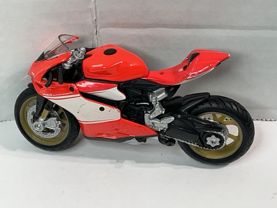 Adventure Force Maisto DUCATI 1199 SUPERLEGGERA 摩托车 MAISTO 1:18 型号 JJB — 第 2/3 张图片
