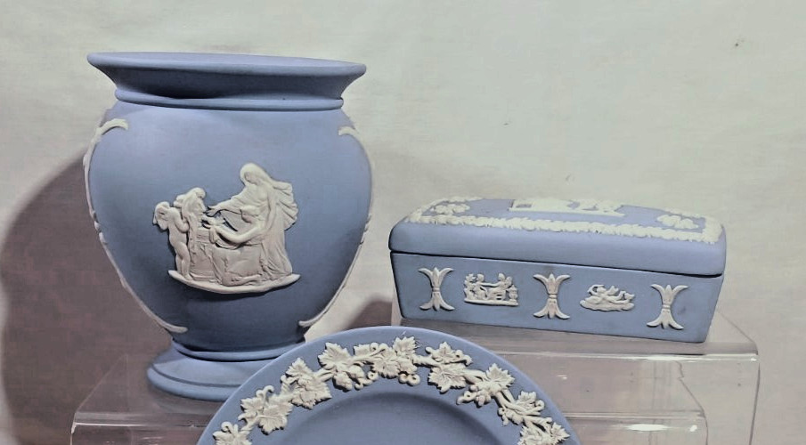 WEDGWOOD JASPERWARE - Lavender Color - Urn Vase, Rectangular Box