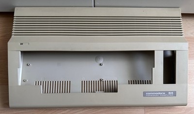 Commodore C64 C Gehäuse ( CLIPS ) Made in W.-Germany Ser.Nr.:443334 #17 26