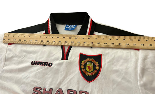 Camiseta de Colección Años 90 UMBRO Manchester United Visitante Talla XL Blanca Afilada Fútbol Vapa Tech - Imagen 16 de 18
