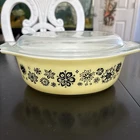 Vtg Pyrex PRESSED FLOWERS Casserole 043  1 1/2 QT Oval Promotional 1957 w Lid