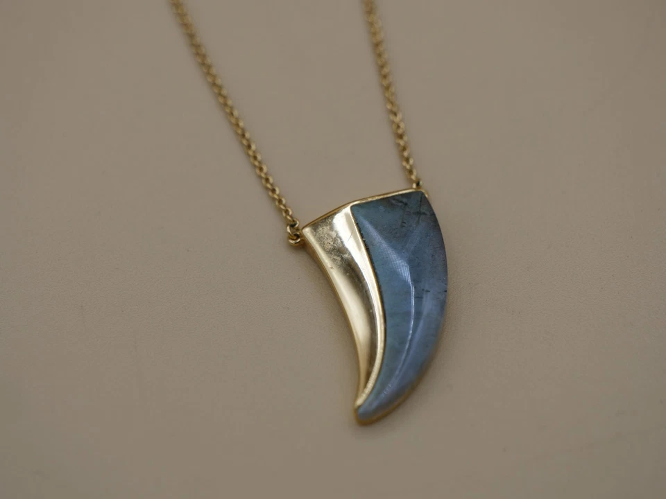 "Collar Stella & Dot Cuerno Dividido Tono Dorado 20"" Largo Piedra Gris" Foto 2 de 4