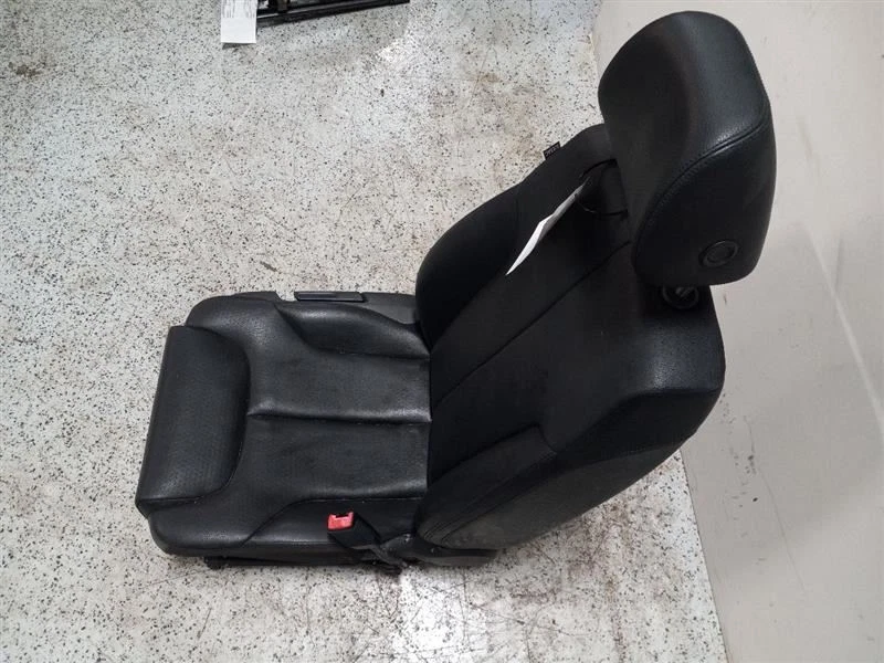 Volkswagen Passat 2008 asiento del pasajero delantero cuero 58166 Foto 4 de 4