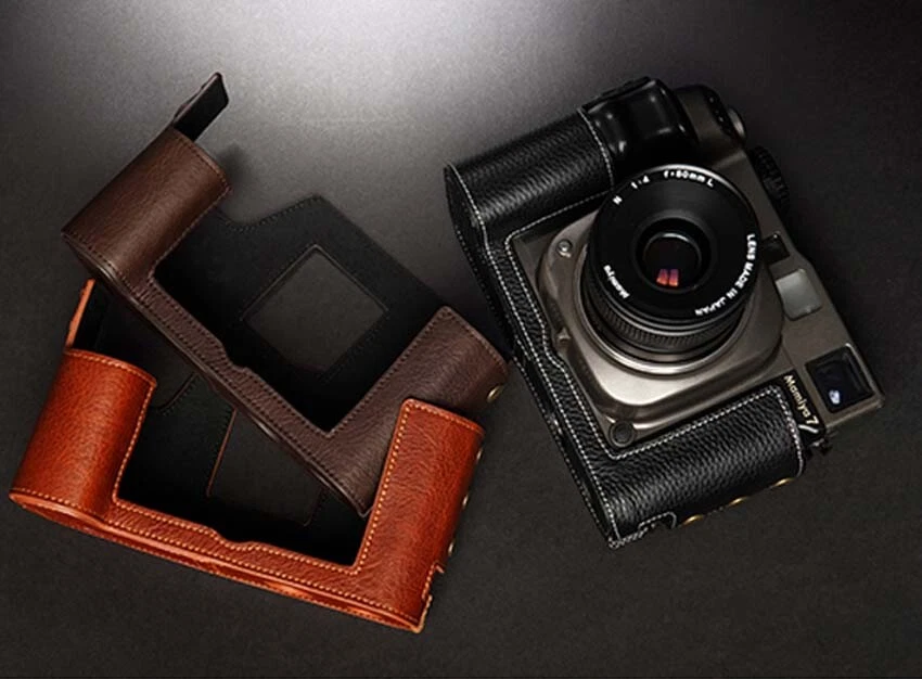 Funda de media cámara de cuero genuino hecha a mano para MAMIYA 7ii 6MF Foto 2 de 4