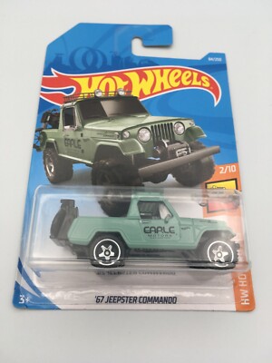 Hot Wheels HW Hot Trucks 2/10 '67 Jeepster Commando Earle Motors mit Motorrad