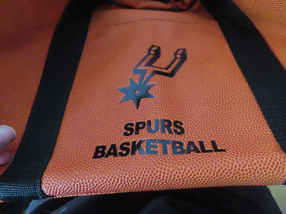 Bolso de Lona Spalding NBA Spurs Baloncesto Cuero Nuevo Sin Etiquetas Defectos Foto 3 de 4