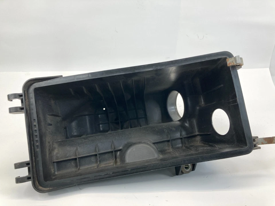 2010-2013 Suzuki SX4 HATCHBACK воздухоочиститель всасывающая коробка нижняя крышка 13700-54L00 - Изображение 2 из 4