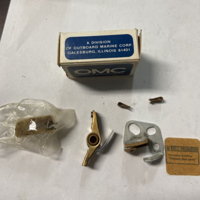 B35 Johnson Evinrude 580290 OMC Ign Breaker Point Assembly 1959-67 50-100Hp NOS