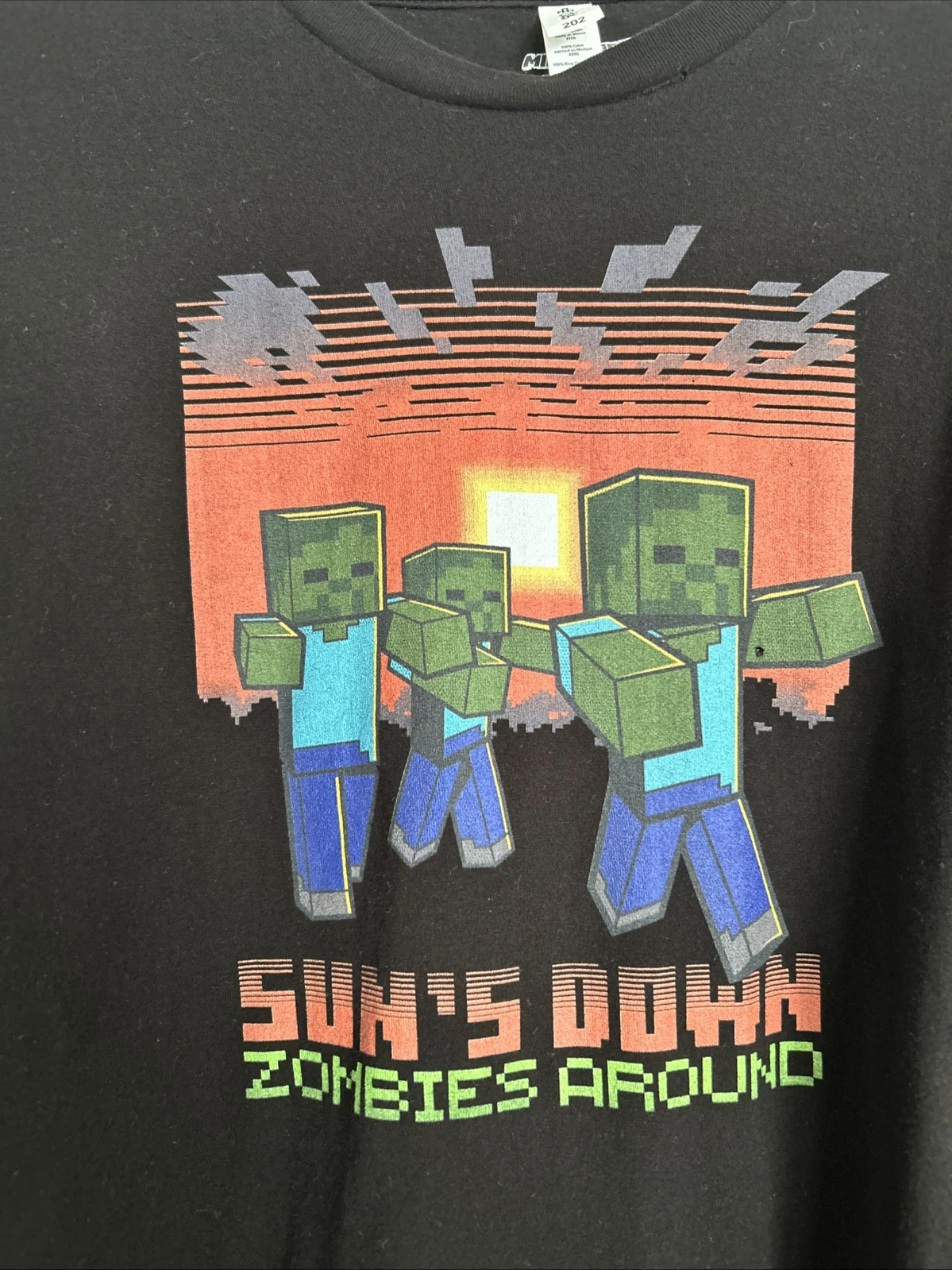 Minecraft Zombies Out Tee XXXL
