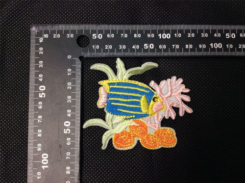 Fish Aquarium (Iron On) Embroidery Applique Patch Sew Iron Badge - Picture 2 of 2