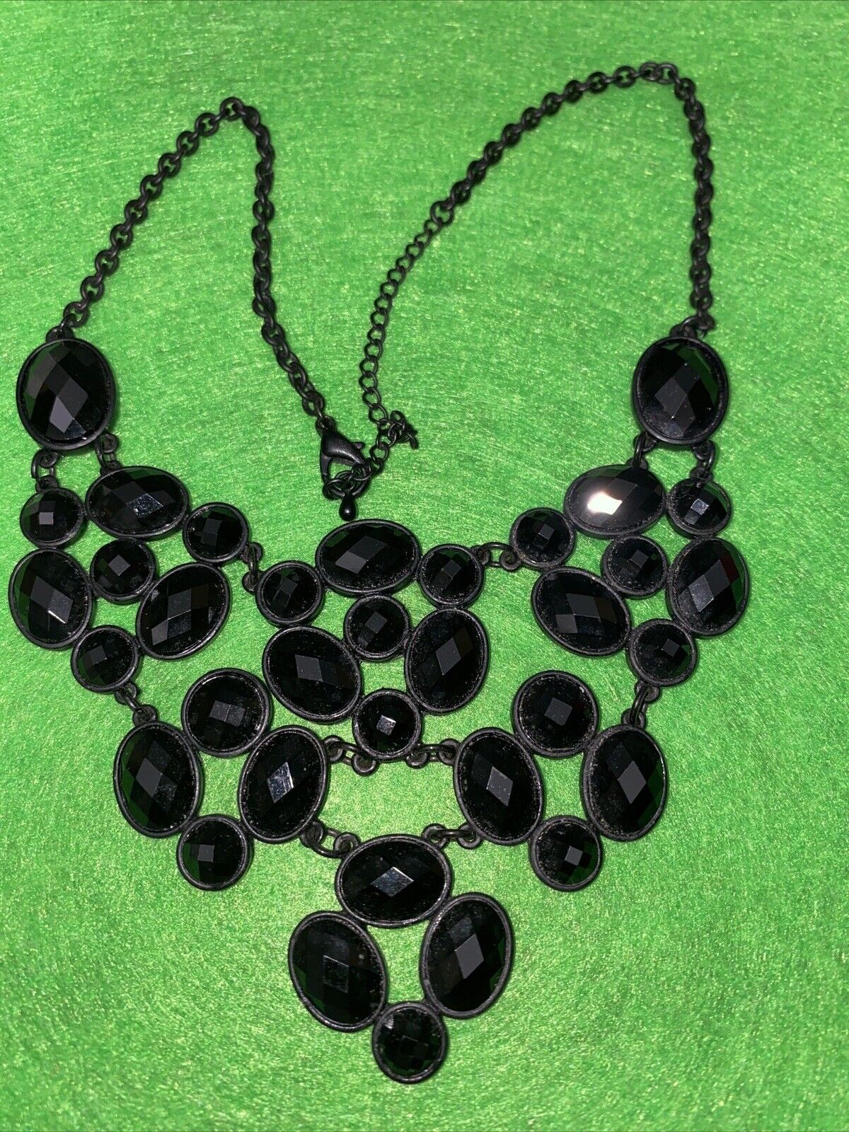 Black Faceted Bib Style Necklace Vintage Estate E… - image 17