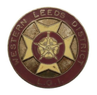 Western District Leeds General Infirmary Hallmarked Silver Nurses Badge 12.1g