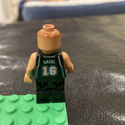 Lego NBA Pau Gasol Grizzlies # 16 basketball player minifigure