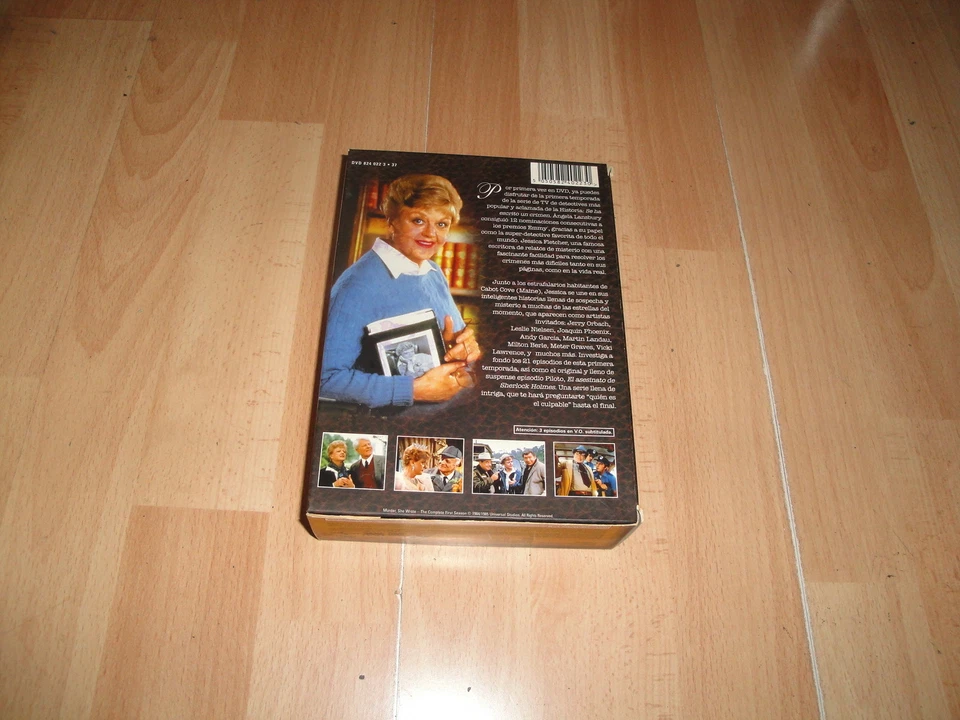 SE HA ESCRITO UN CRIMEN 1ª PRIMERA TEMPORADA EN DVD CON 6 DISCOS EN BUEN ESTADO - Imagen 2 de 2