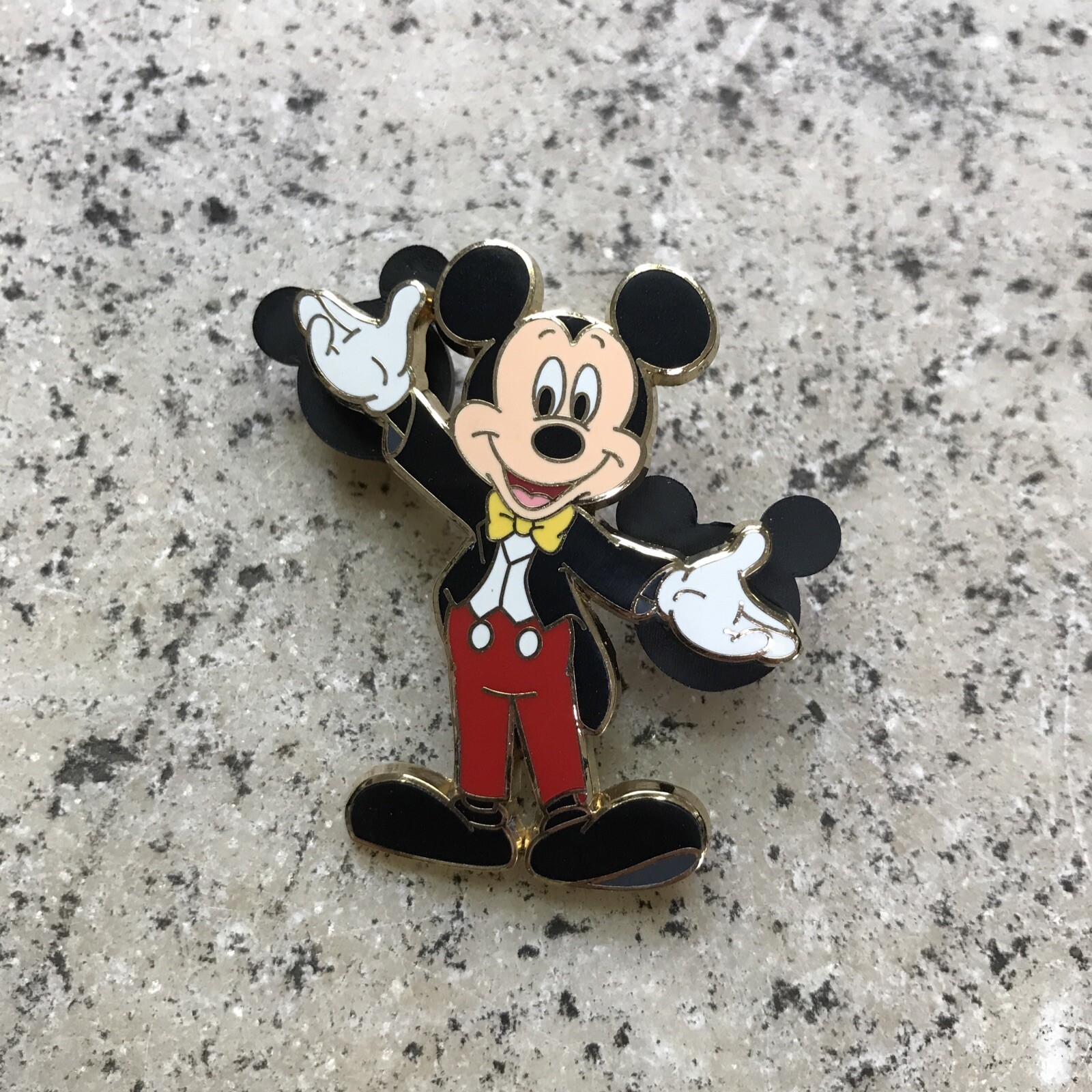 Disney Mickey Mouse In Suit Pin Where Dreams Come True 2006 From Framed Pin Set