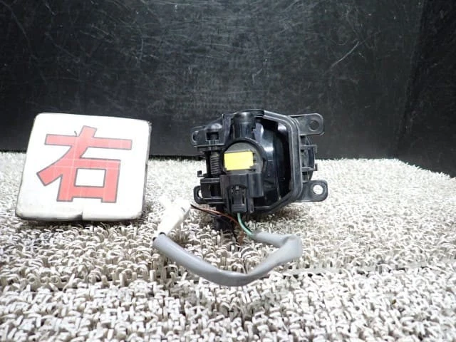 Luz antiniebla derecha MAZDA Flair 2015 DAA-MJ44S [usada] [PA121137459] Foto 4 de 4