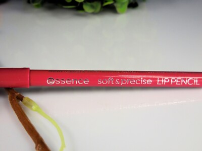 Essence Lipliner Konturenstift Farbe 107 WILD SIDE. 1005.5