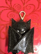Bath Body Works BLACK BAT Magnet WINGS PocketBac Sanitizer Holder Halloween