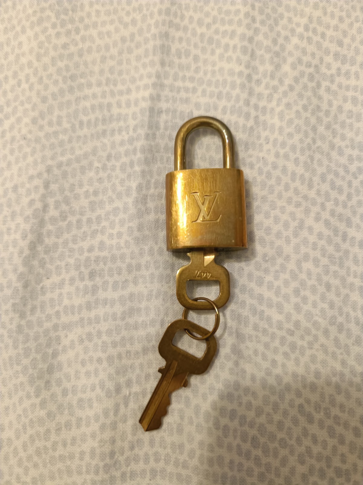 LOUIS VUITTON LUCCHETTO IN OTTONE CON CHIAVI