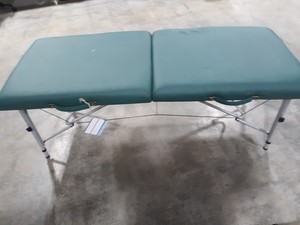 EarthLite Portable Massage Table w/ Face Cradle & Case