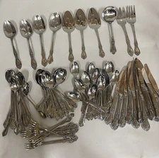 Oneida Raphael Distinction Deluxe HH Stainless Flatware 82 Pc. Set Missing Forks