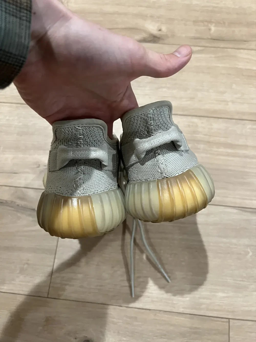 Size 9 - adidas Yeezy Boost 350 V2 Low Sesame thumbnail 6