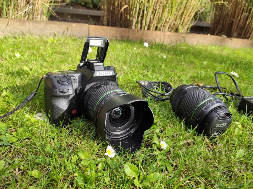 Pentax K K-5 ii Full Set (Kit mit 2 Objektiven 18-55mm & 50-200mm ) - Bild 2 von 4