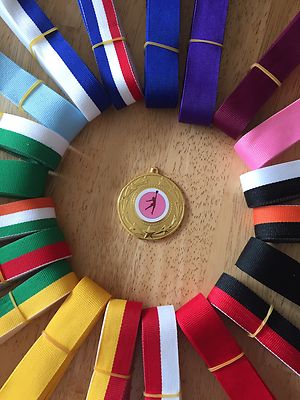 10x, Netzball rosa Qualität Medaillen 50 mm Auswahl an Bändern Top Preis-Leistungs-Verhältnis!! Großeinkauf