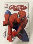 AMAZING SPIDER-MAN VARIANT! SIGNED BY MIKE MAYHEW W/ COA.
