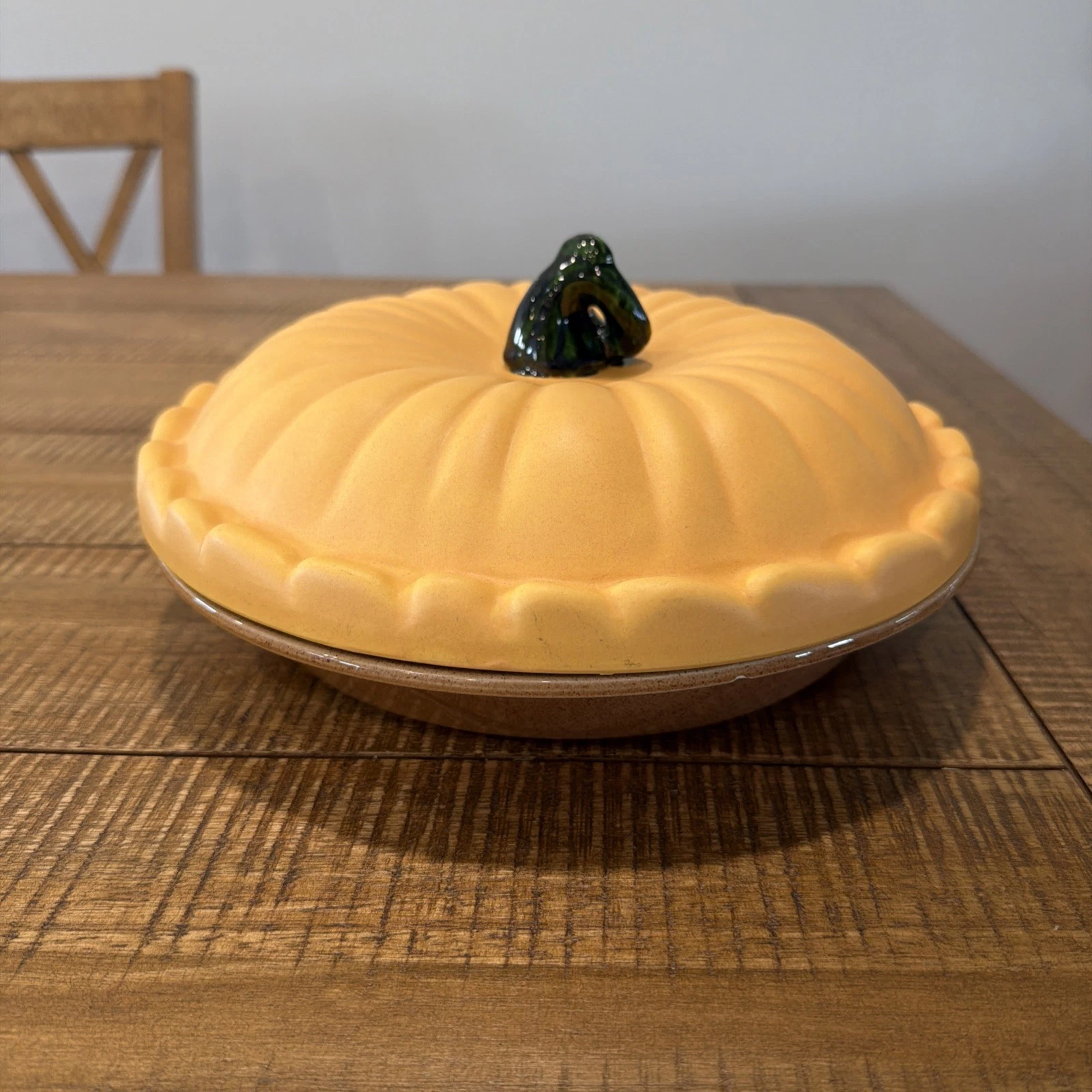 Vintage Covered PUMPKIN PIE Deep 10" Dish Plate & Cover KEEPER Server PORTUGAL
Opens in a new window