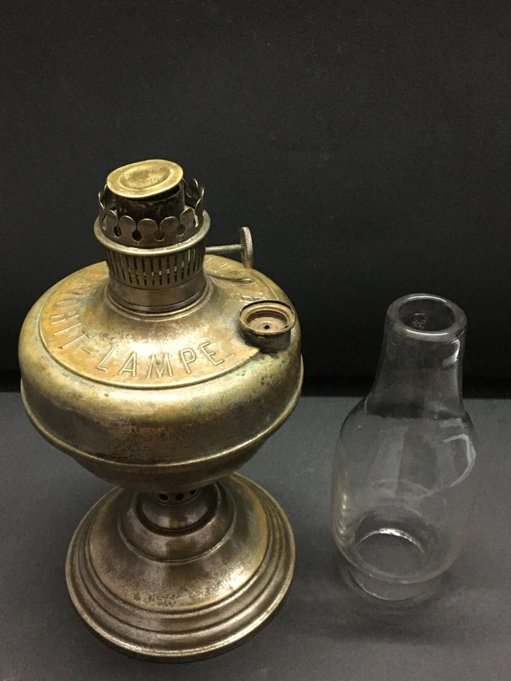 Antigua lámpara vintage de queroseno al óleo R. Ditmar Viena con vidrio original Austria Foto 4 de 4