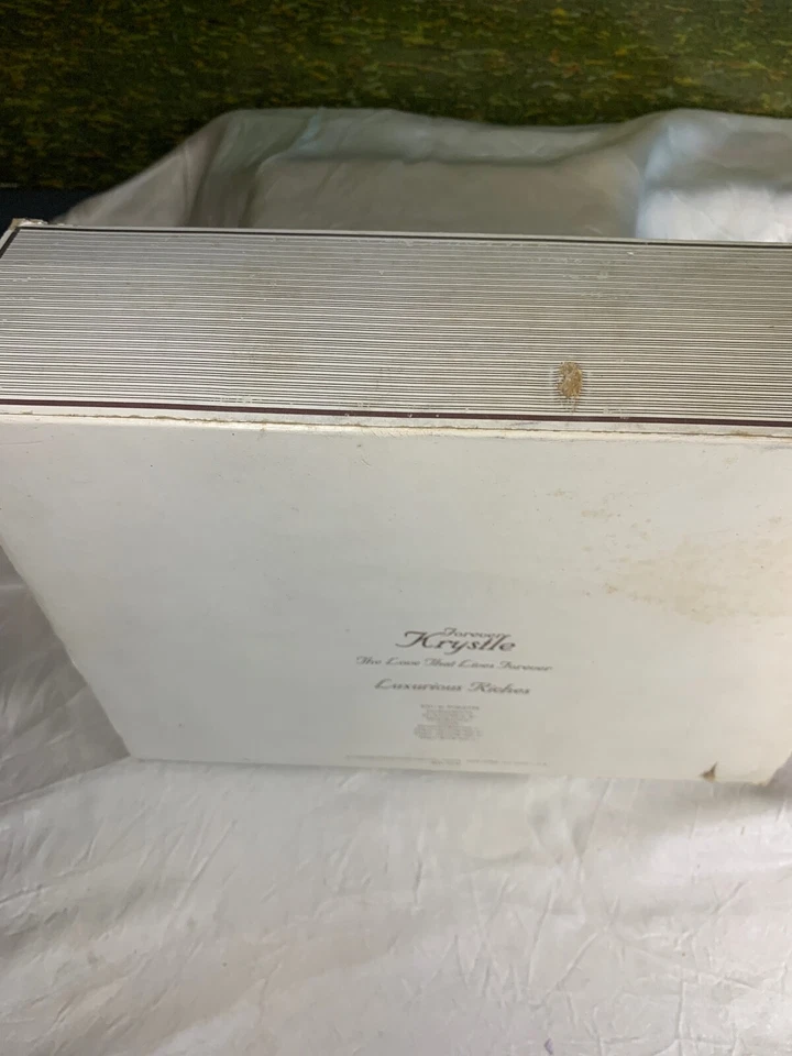 FOREVER KRYSTLE РОСКОШНЫЙ RICHES 50 МЛ ТУАЛЕТНАЯ ВОДА/РОСКОШНЫЙ РАСПЫЛИТЕЛЬ С ВОРОНКОЙ (ПОДАРОЧНЫЙ НАБОР) - Изображение 3 из 4