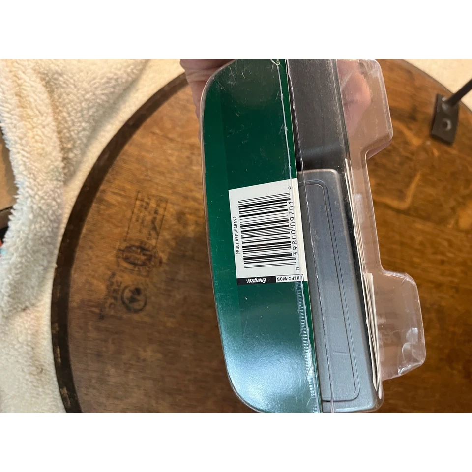 Energizer E2 Recharge Universal  Battery Charger *New Sealed Charges Up To 8 - Image 3 of 3