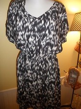 Express black & white dress size medium NICE stylish (9)