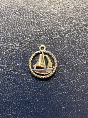 Pendentif médillon rt Nouveu en émil de Limoges peint à l min